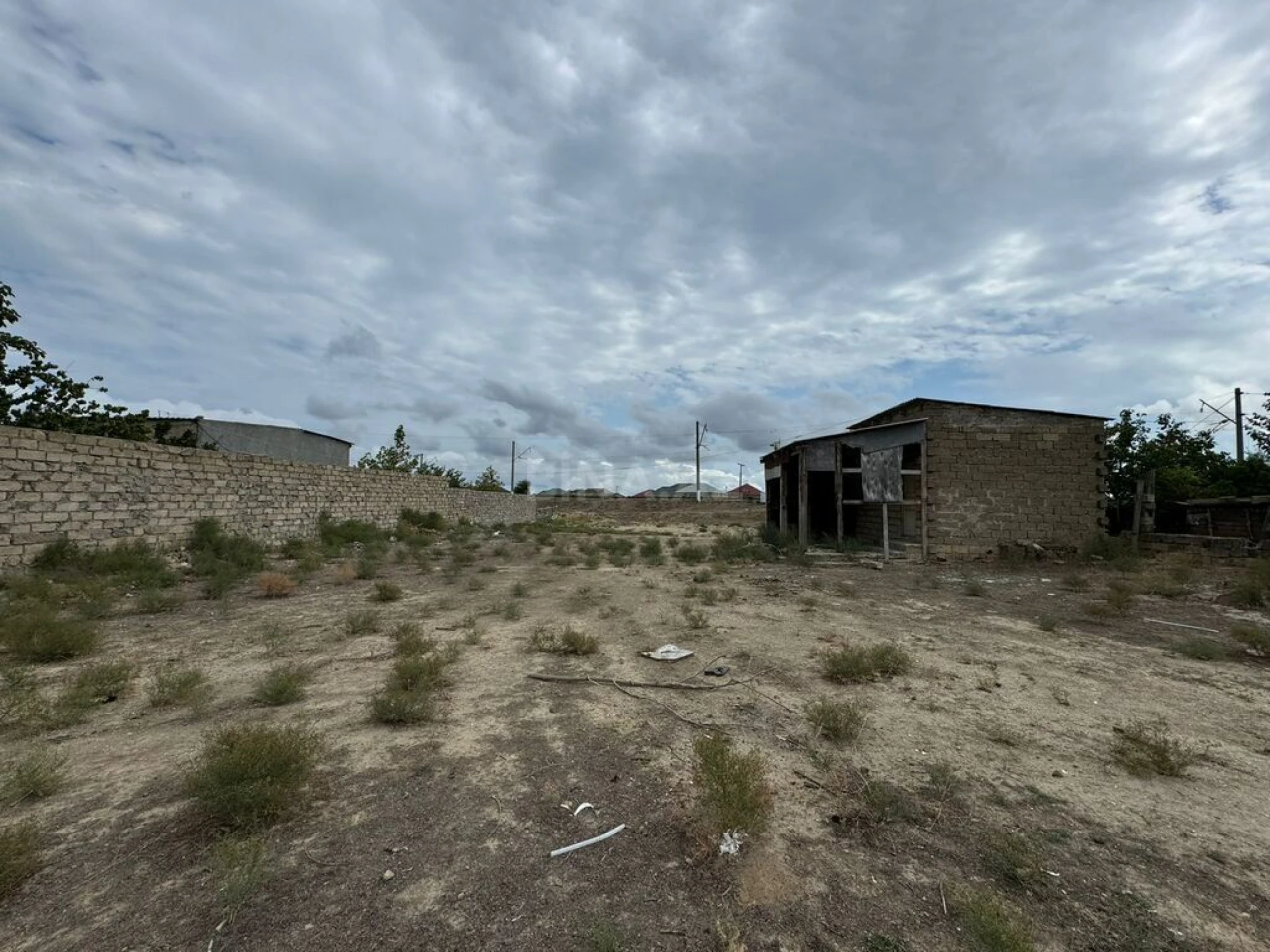 Satılır torpaq sahəsi 12 m²