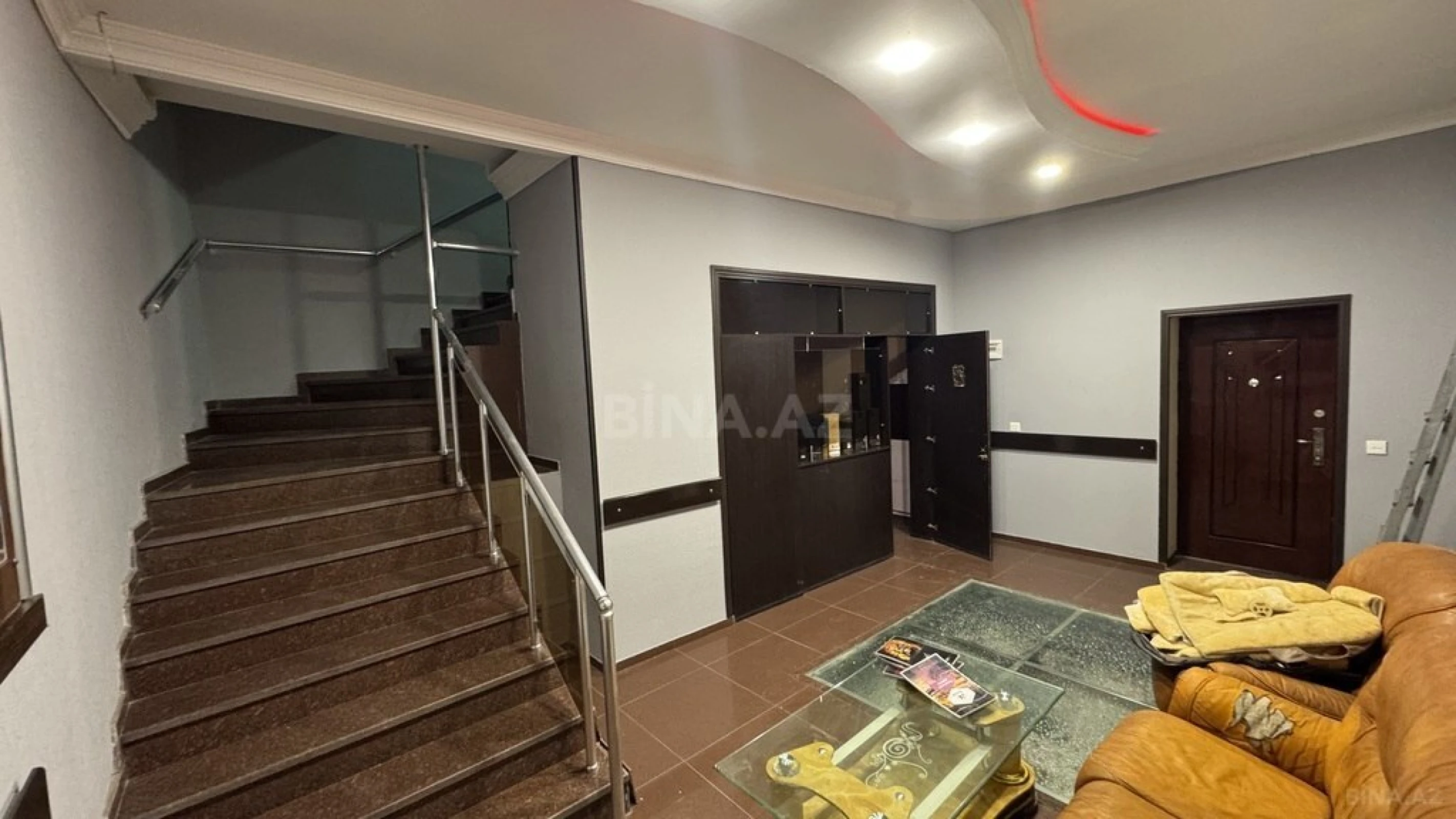 Kirayə verilir obyekt 250 m²