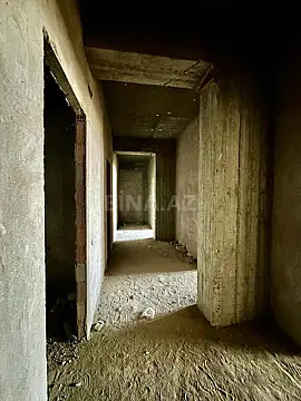 Satılır 3 otaqlı mənzil 134.5 m²