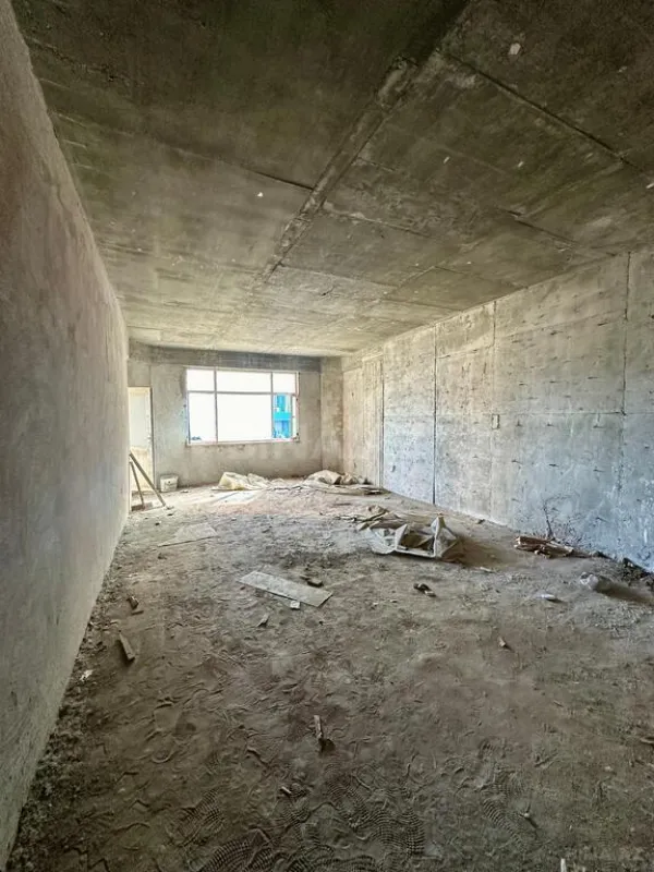 Satılır 3 otaqlı mənzil 134.5 m²