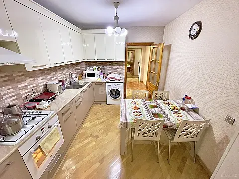 Satılır 4 otaqlı mənzil 100 m²