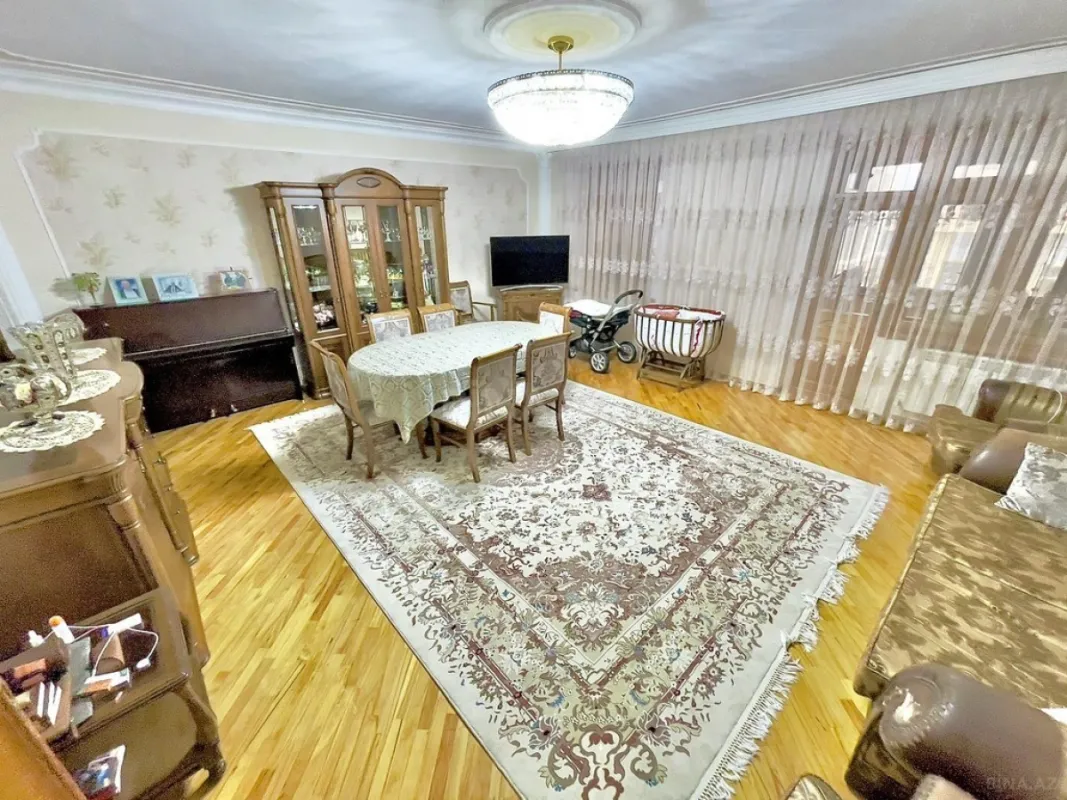 Satılır 4 otaqlı mənzil 100 m²