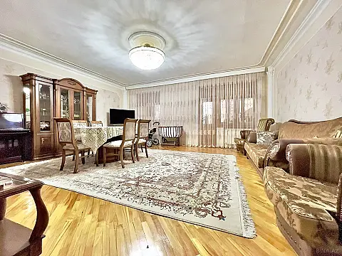 Satılır 4 otaqlı mənzil 100 m² — Bakı 4 otaq 100.00 m²