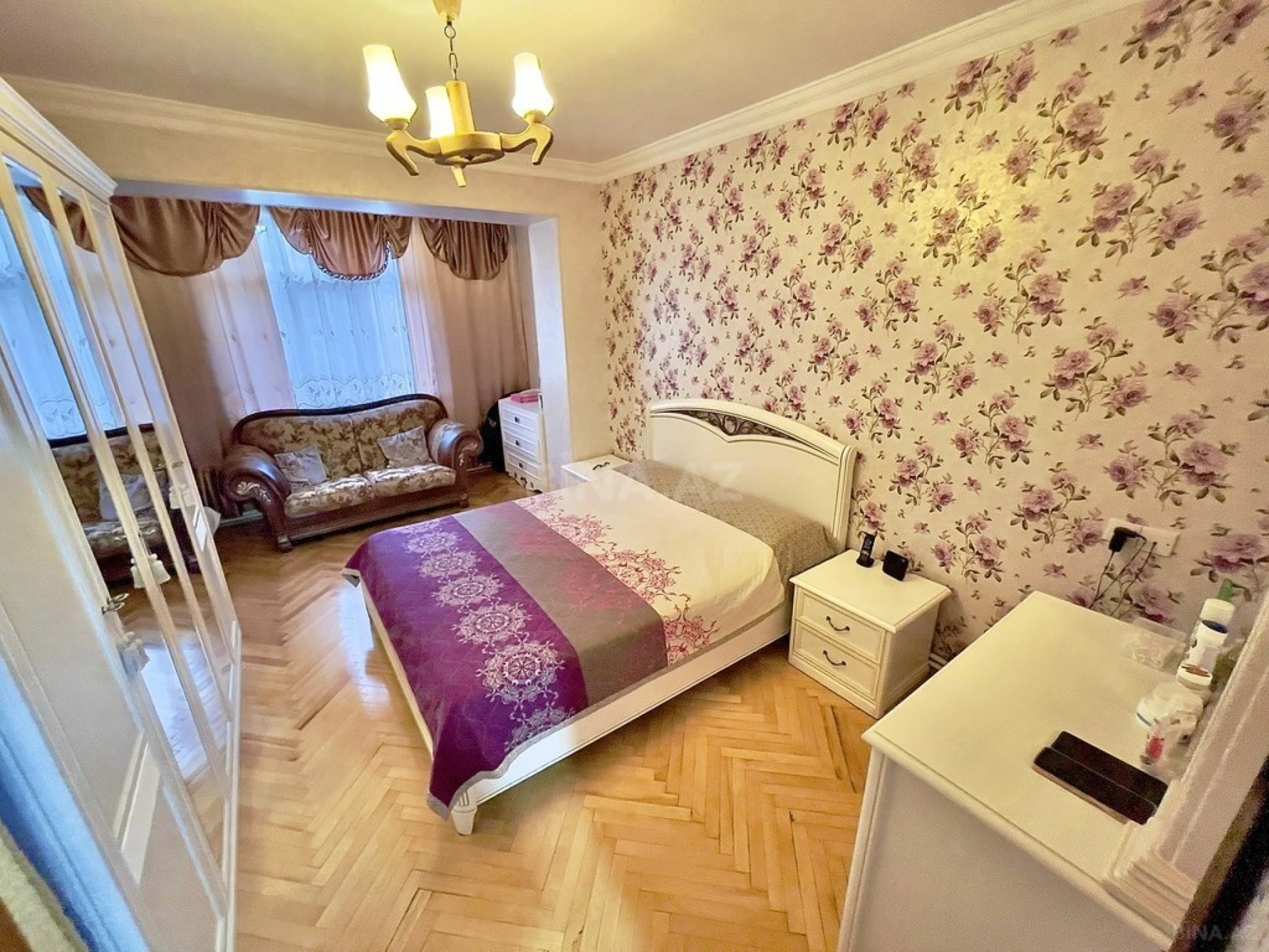 Satılır 4 otaqlı mənzil 100 m²