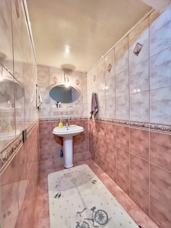 Satılır 4 otaqlı mənzil 100 m²