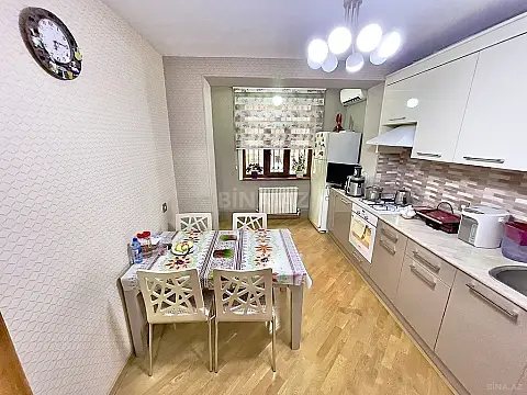 Satılır 4 otaqlı mənzil 100 m²