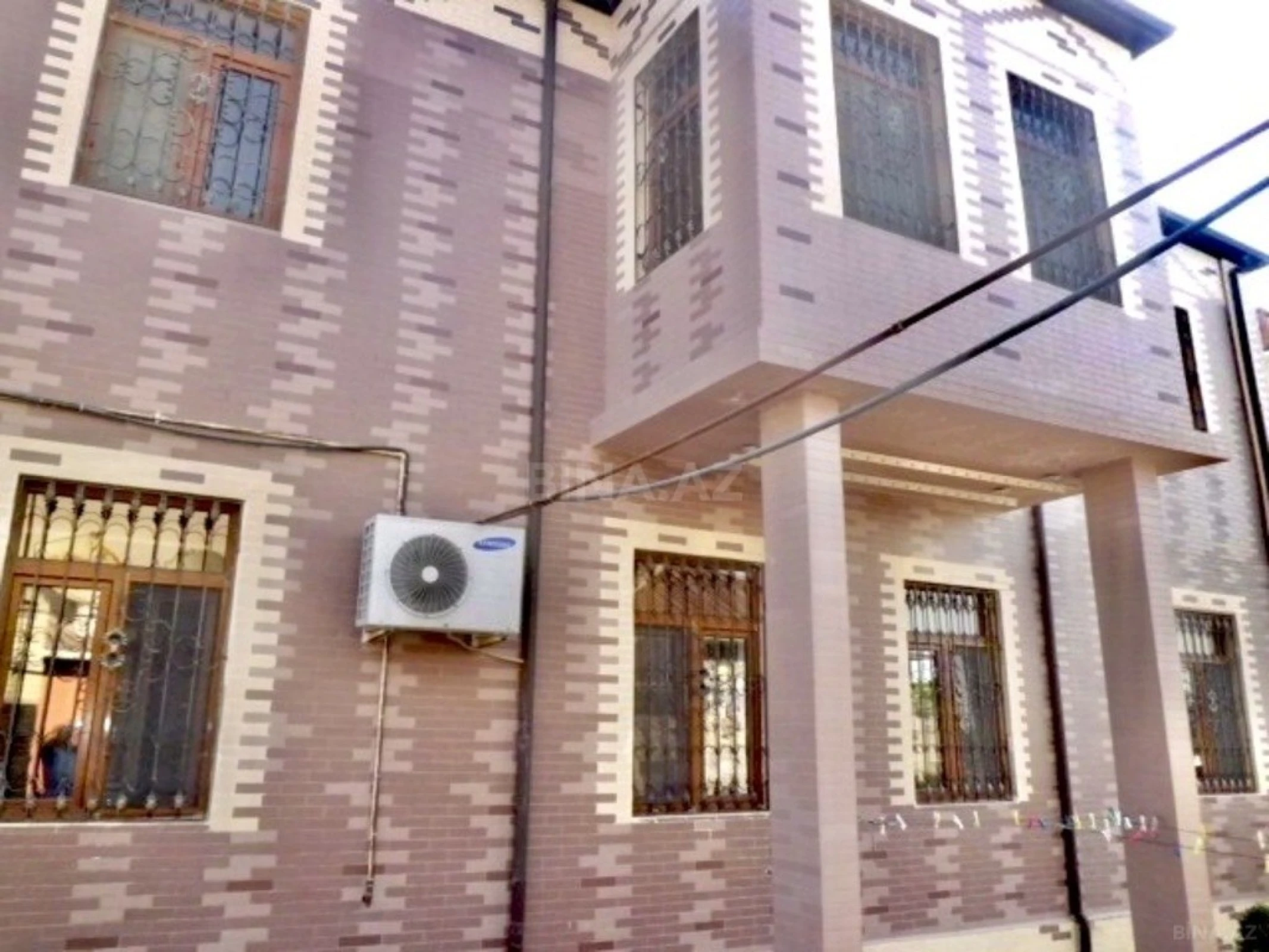 Satılır 6 otaqlı həyət evi 250 m²