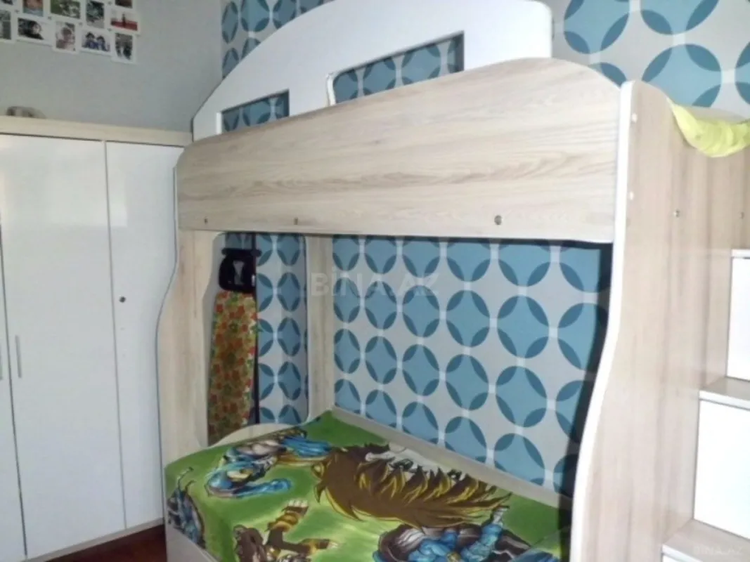 Satılır 6 otaqlı həyət evi 250 m²