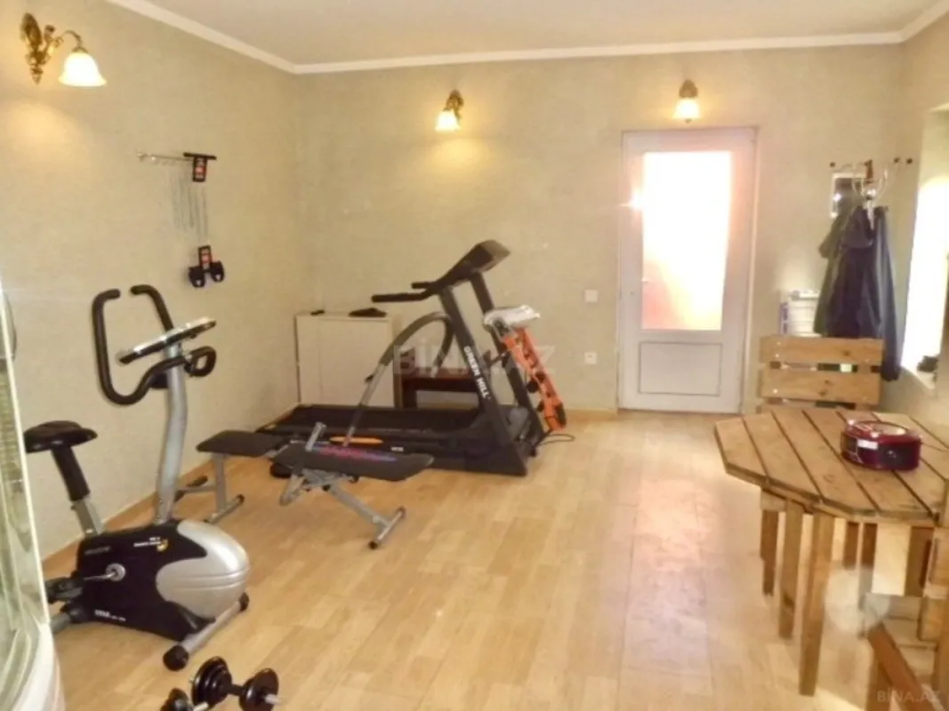 Satılır 6 otaqlı həyət evi 250 m²