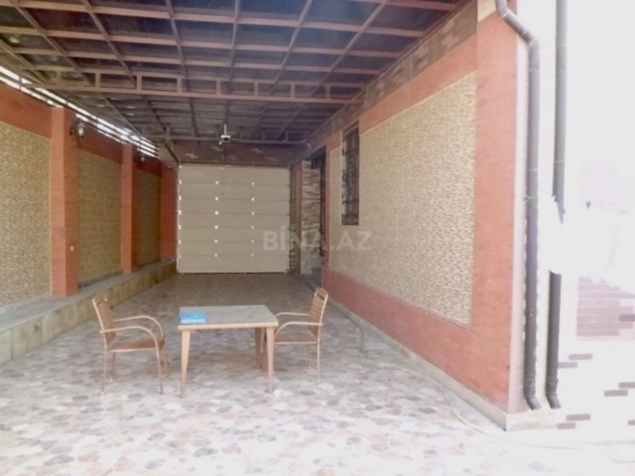 Satılır 6 otaqlı həyət evi 250 m²