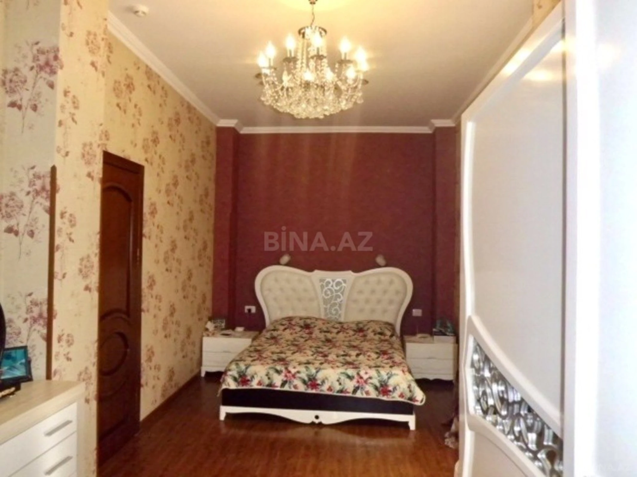 Satılır 6 otaqlı həyət evi 250 m²