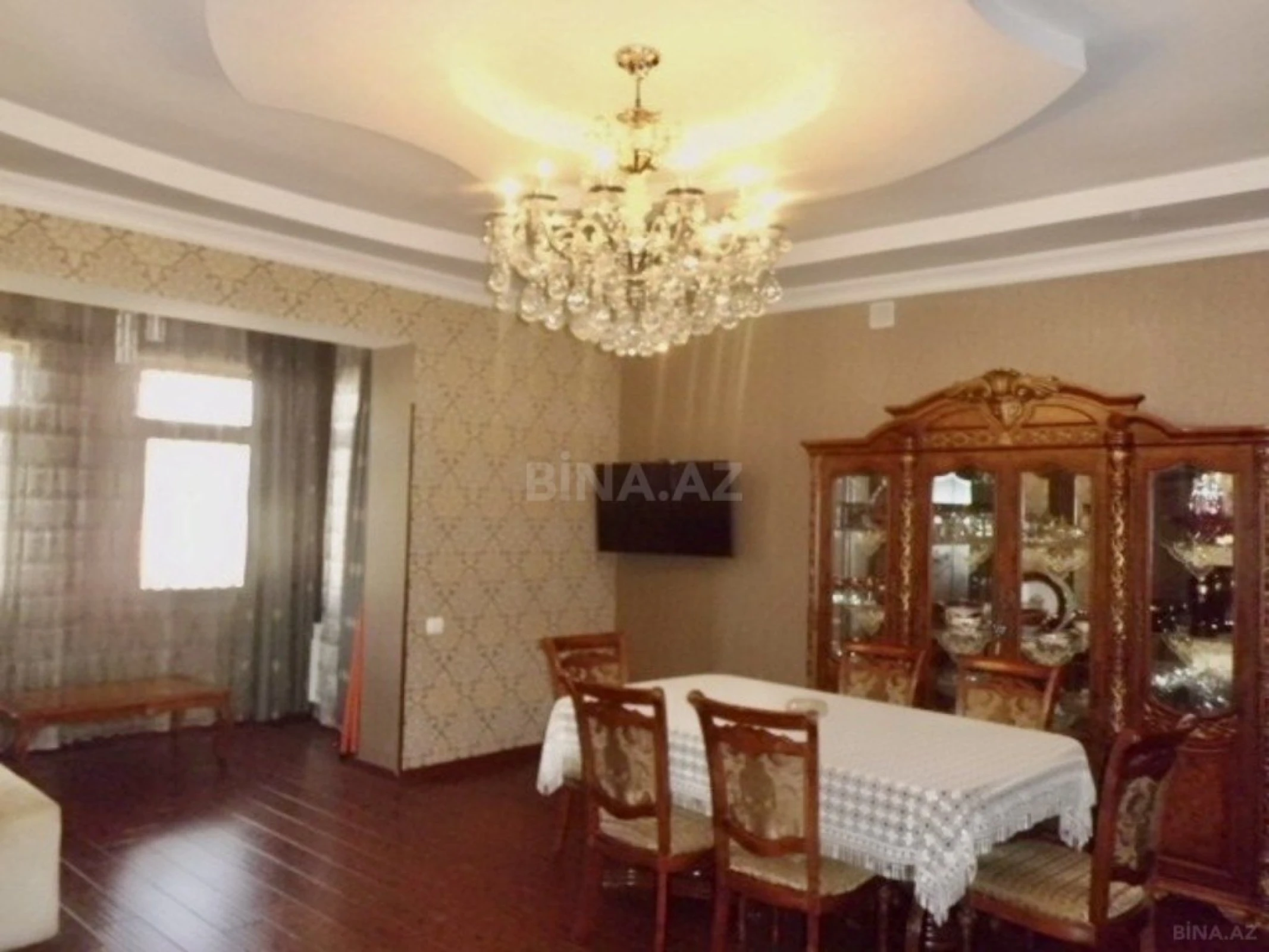Satılır 6 otaqlı həyət evi 250 m²
