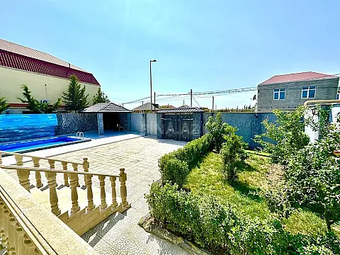 Satılır 5 otaqlı həyət evi 330 m²