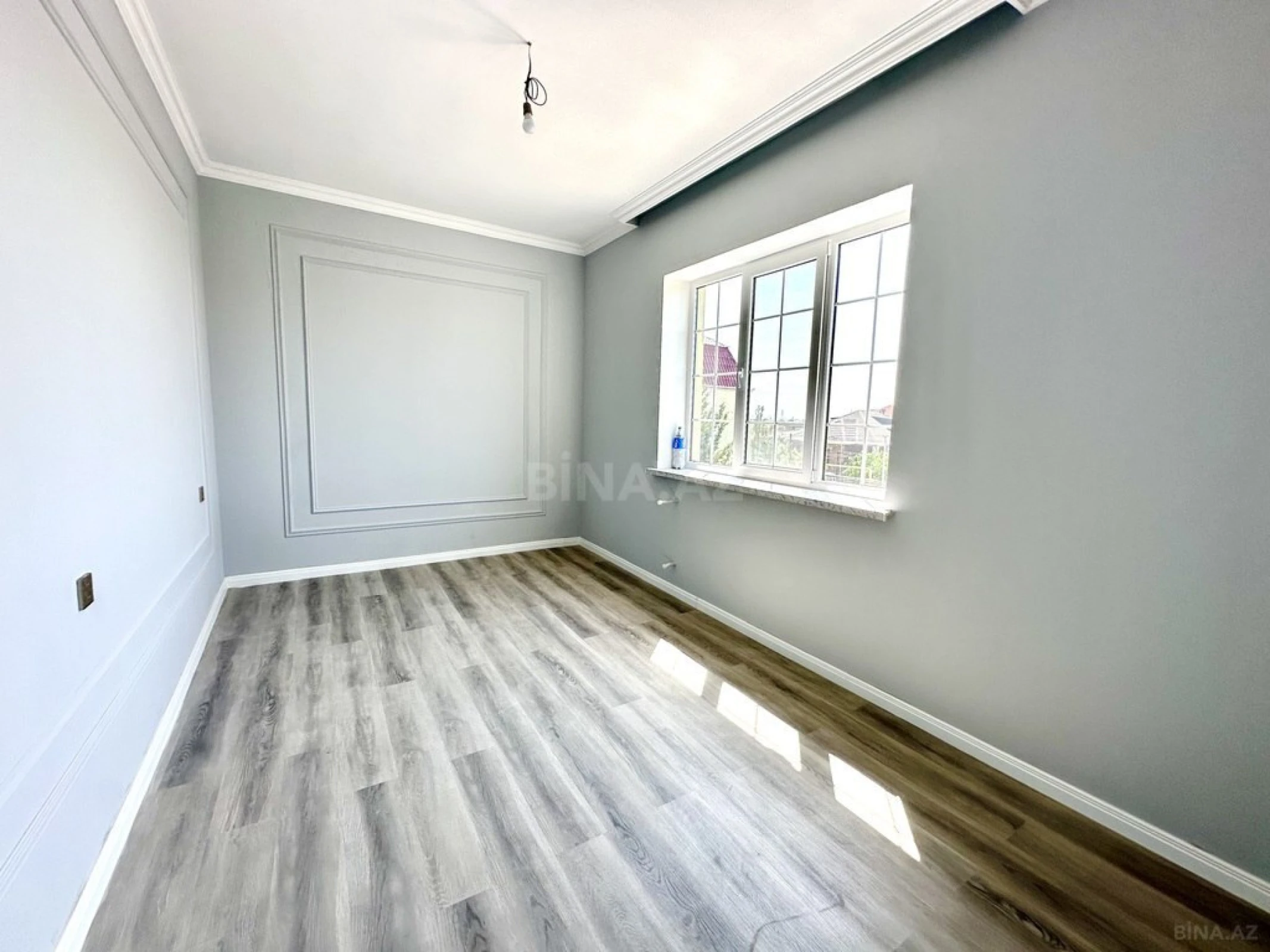 Satılır 5 otaqlı həyət evi 330 m²