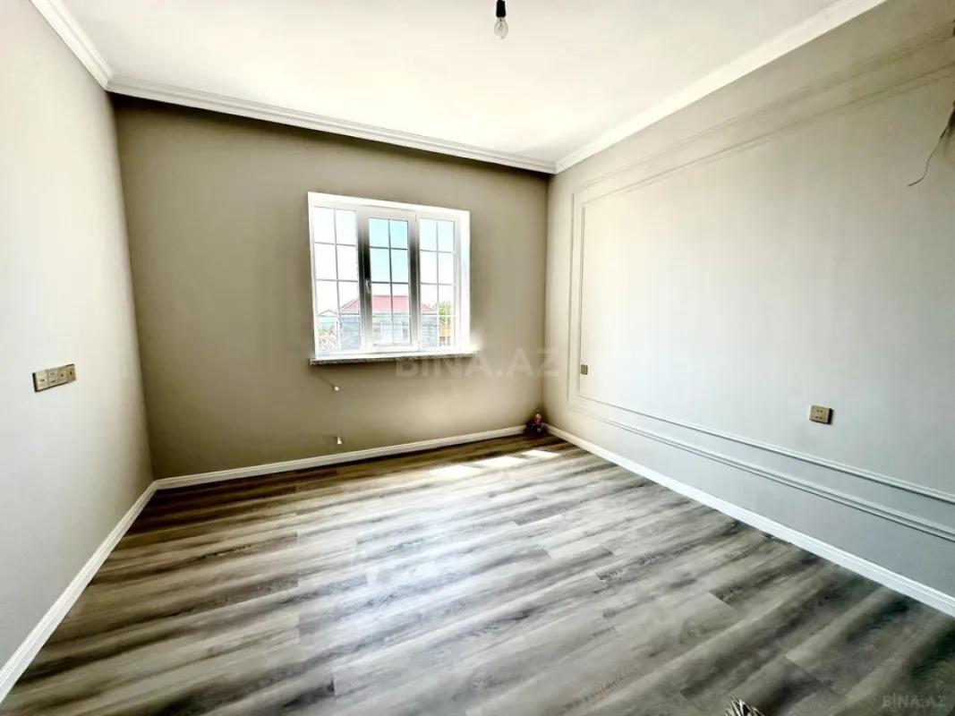 Satılır 5 otaqlı həyət evi 330 m²