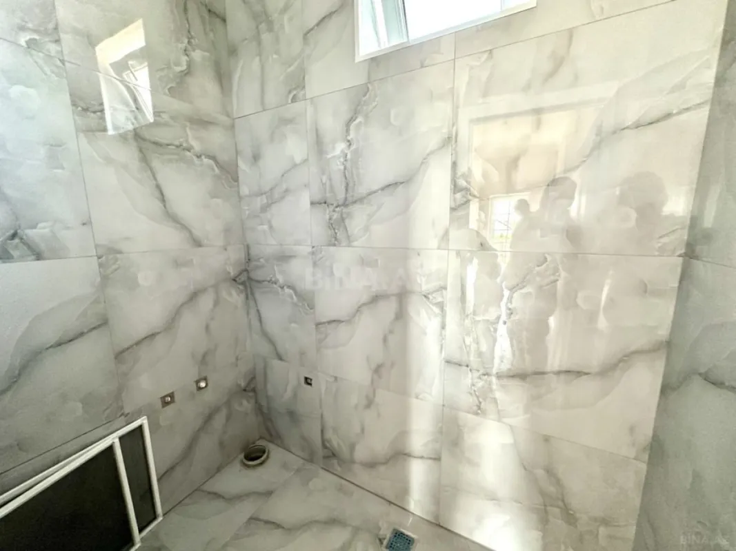 Satılır 5 otaqlı həyət evi 330 m²