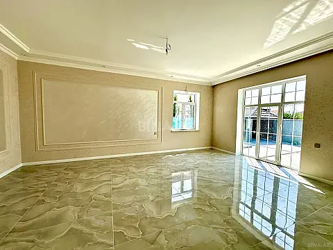 Satılır 5 otaqlı həyət evi 330 m²