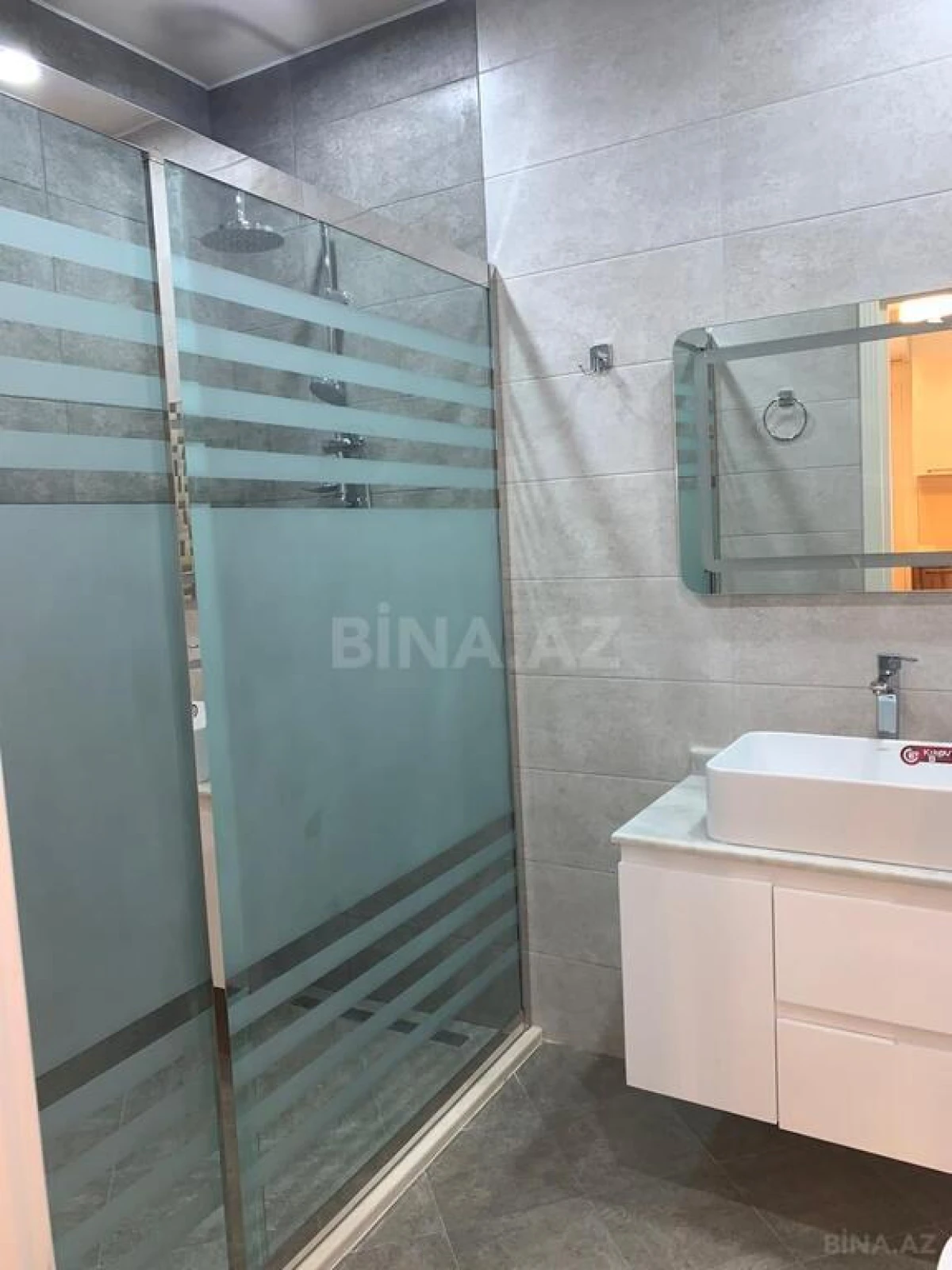 Kirayə verilir 3 otaqlı mənzil 110 m²