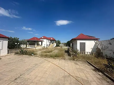 Satılır 3 otaqlı həyət evi 150 m²