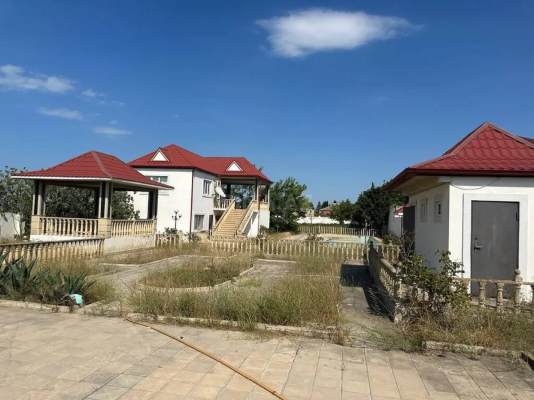 Satılır 3 otaqlı həyət evi 150 m²