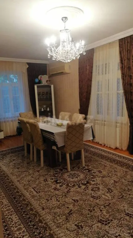 Satılır 4 otaqlı həyət evi 140 m²