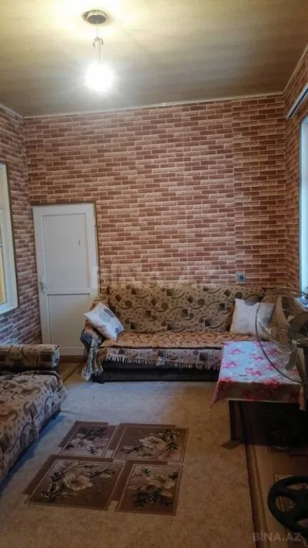 Satılır 4 otaqlı həyət evi 140 m²