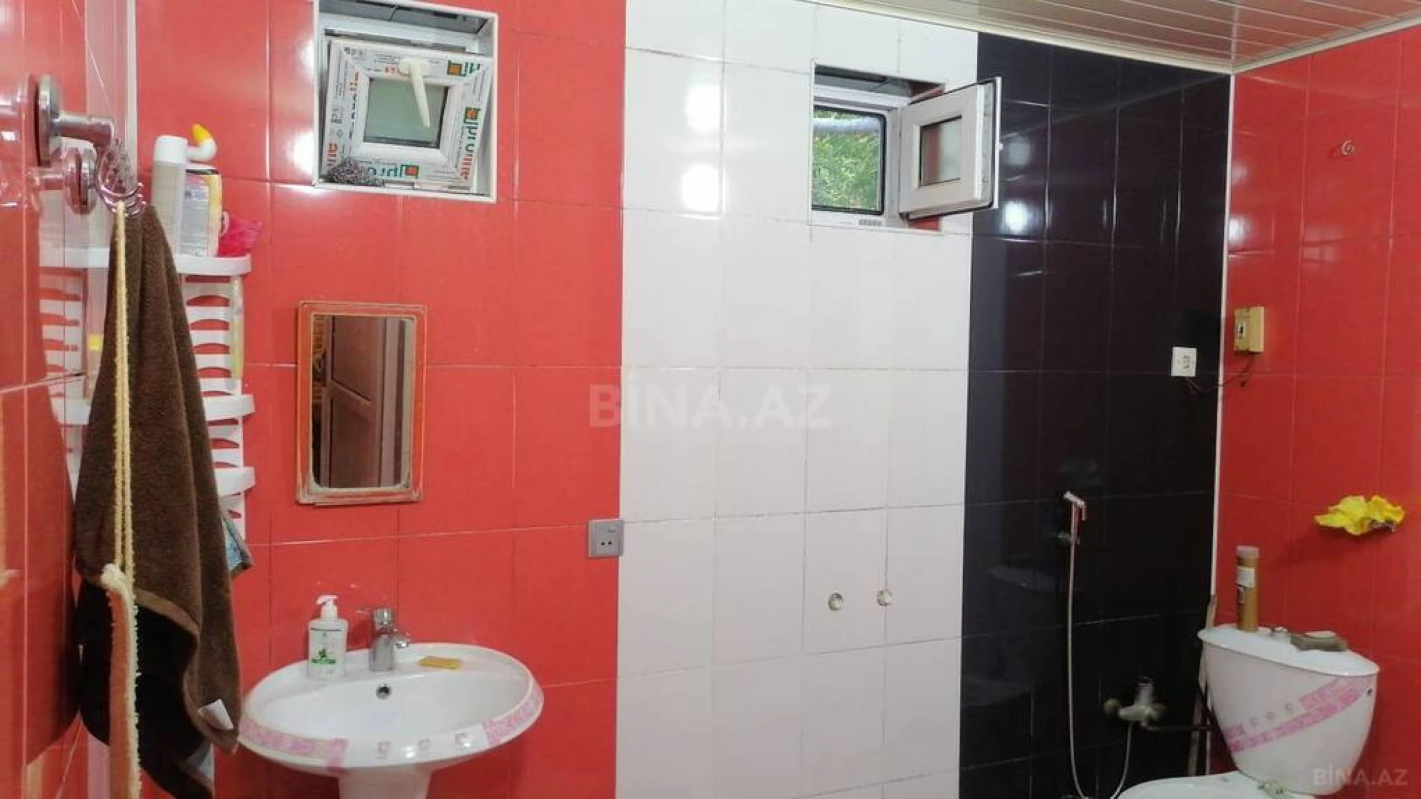 Satılır 4 otaqlı həyət evi 140 m²