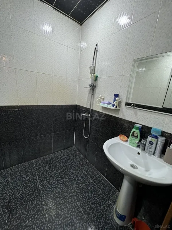 Satılır 4 otaqlı mənzil 120 m²