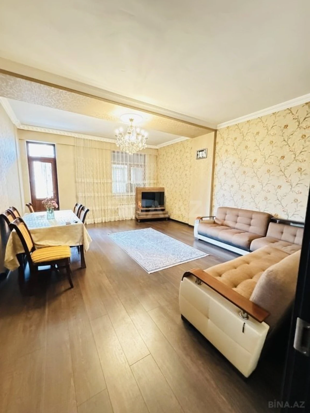 Satılır 4 otaqlı mənzil 120 m²