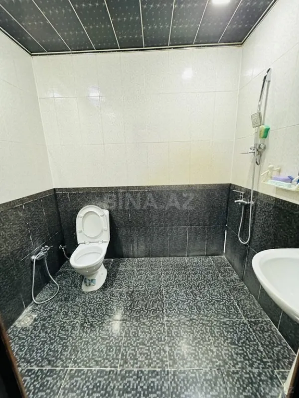 Satılır 4 otaqlı mənzil 120 m²