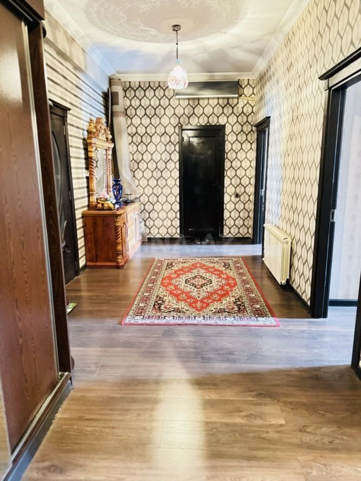 Satılır 4 otaqlı mənzil 120 m²