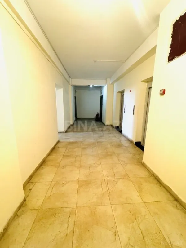 Satılır 4 otaqlı mənzil 120 m²
