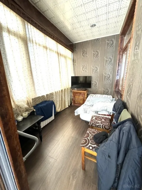 Satılır 4 otaqlı mənzil 120 m²