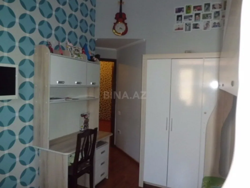 Satılır 8 otaqlı həyət evi 280 m²