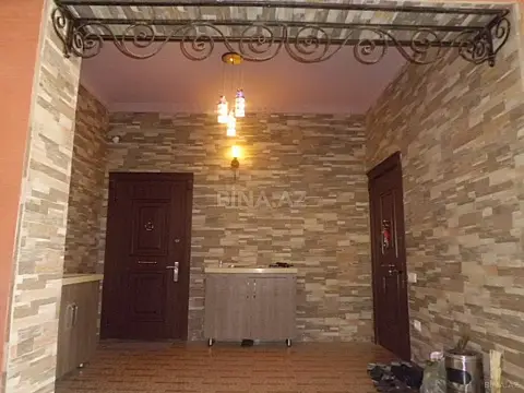 Satılır 8 otaqlı həyət evi 280 m²