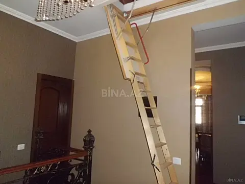 Satılır 8 otaqlı həyət evi 280 m²