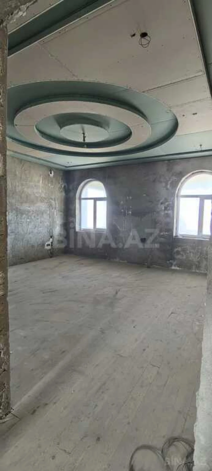Satılır 9 otaqlı həyət evi 450 m²