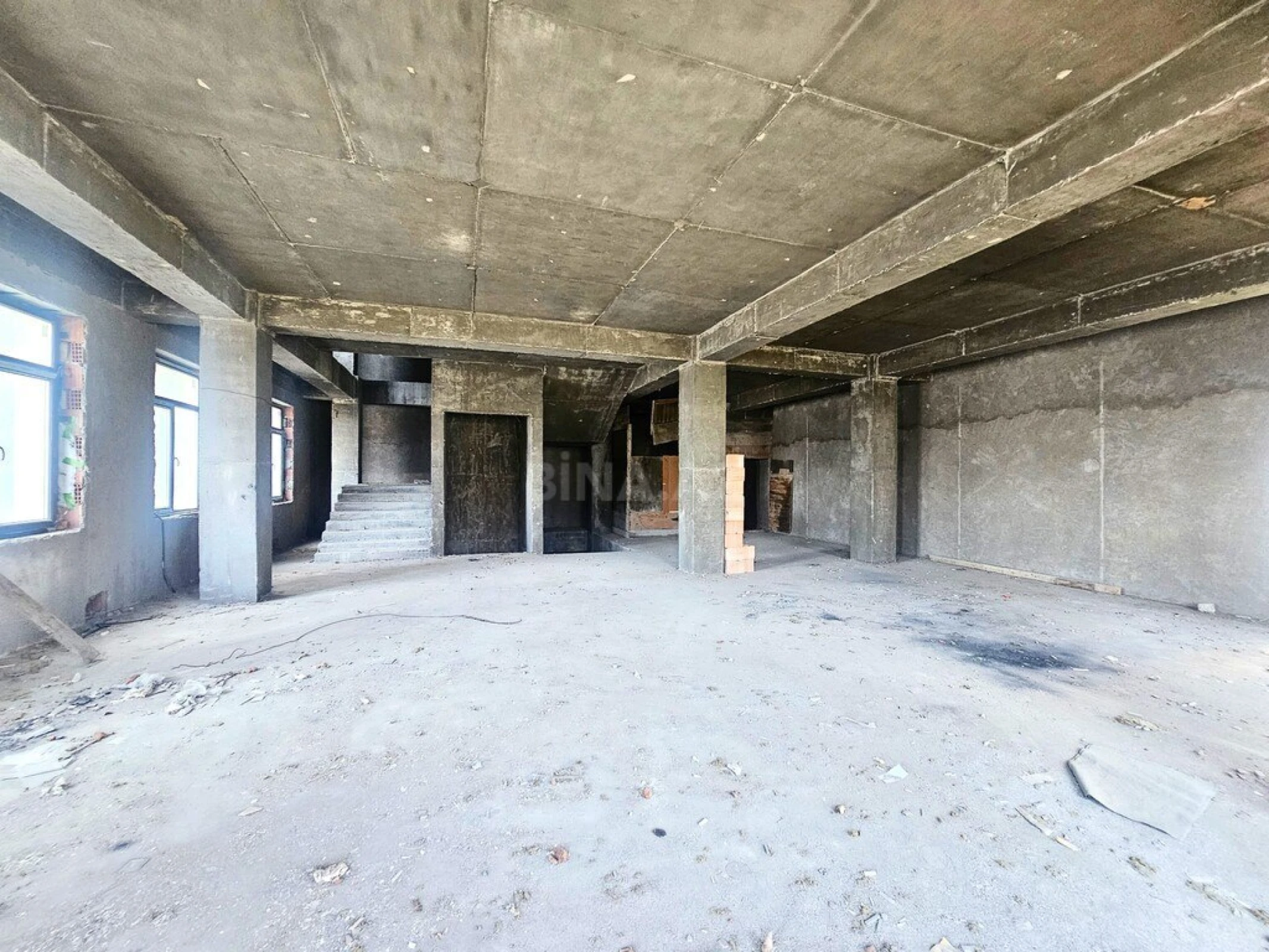 Kirayə verilir obyekt 1000 m²