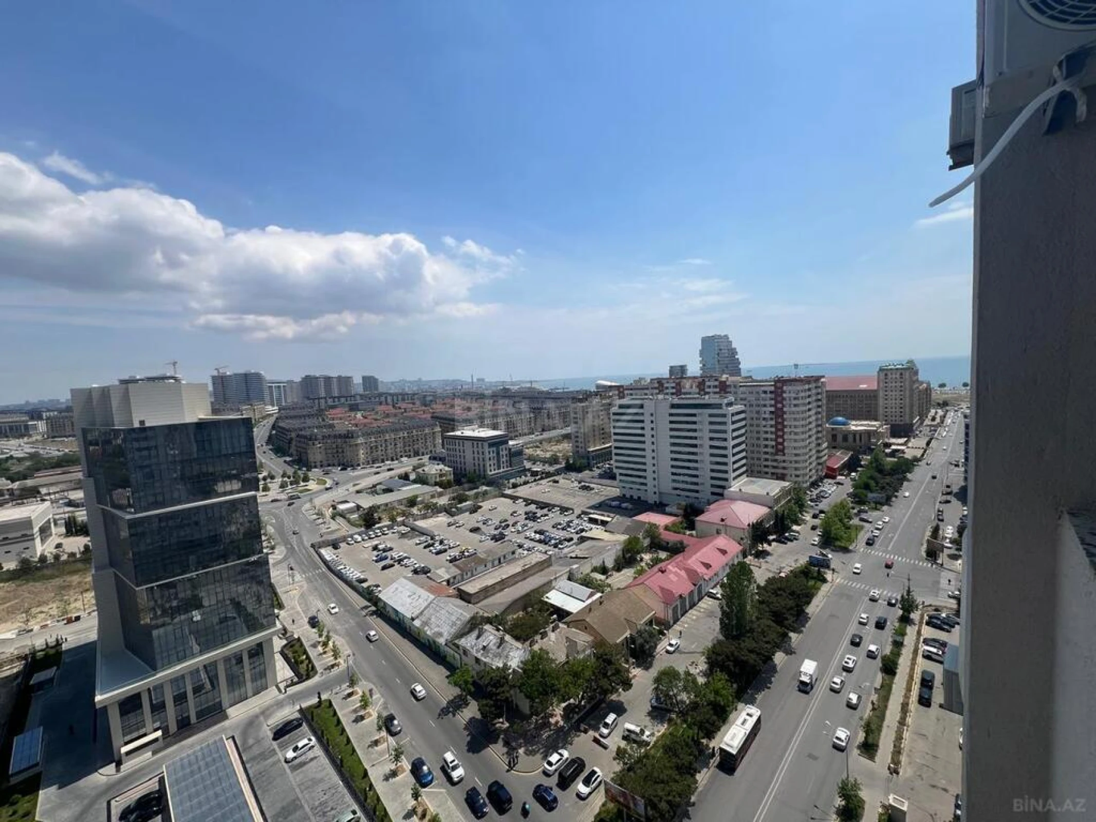 Kirayə verilir 2 otaqlı mənzil 75 m²