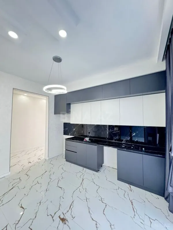 Satılır 4 otaqlı həyət evi 180 m²