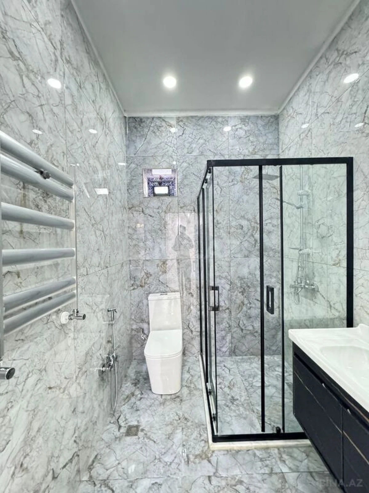 Satılır 4 otaqlı həyət evi 180 m²