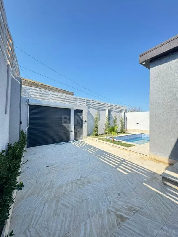 Satılır 4 otaqlı həyət evi 180 m²