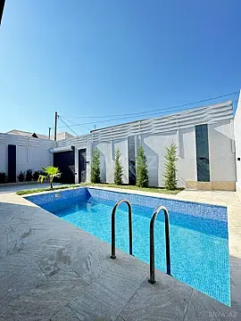 Satılır 4 otaqlı həyət evi 180 m²