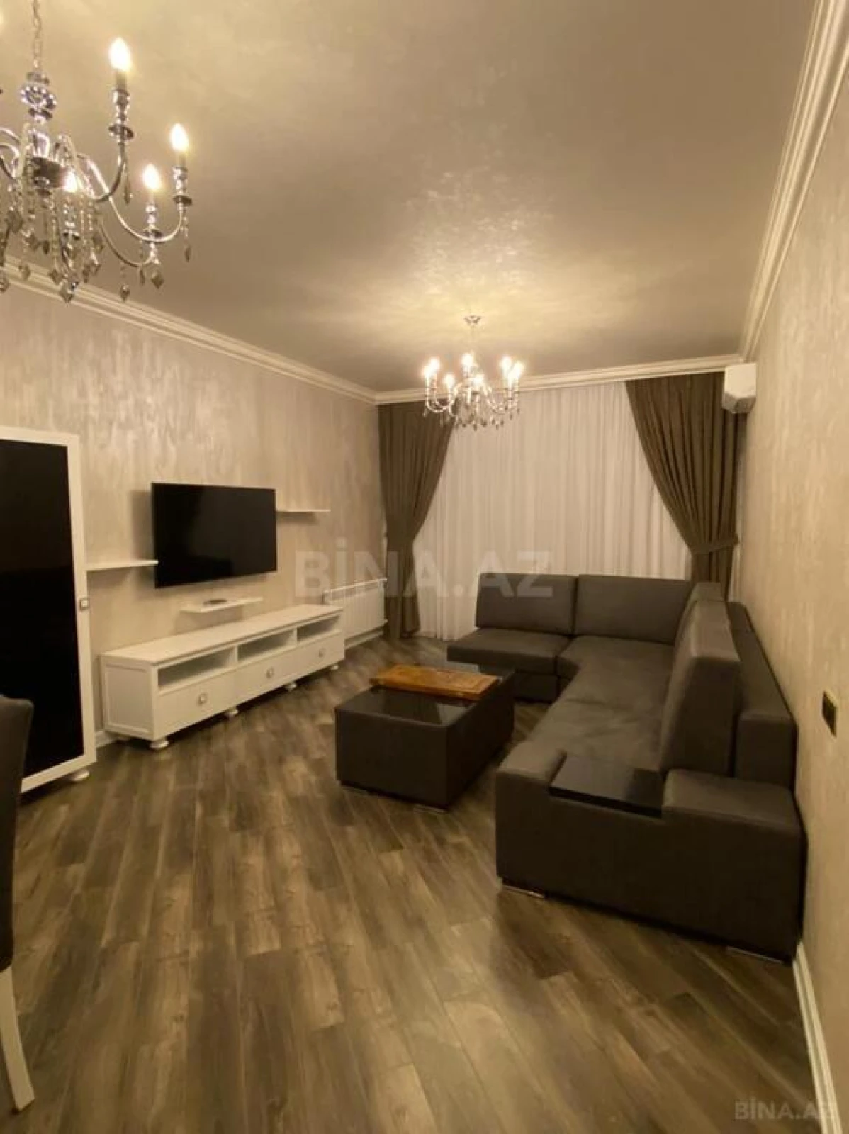 Kirayə verilir 2 otaqlı mənzil 108 m²