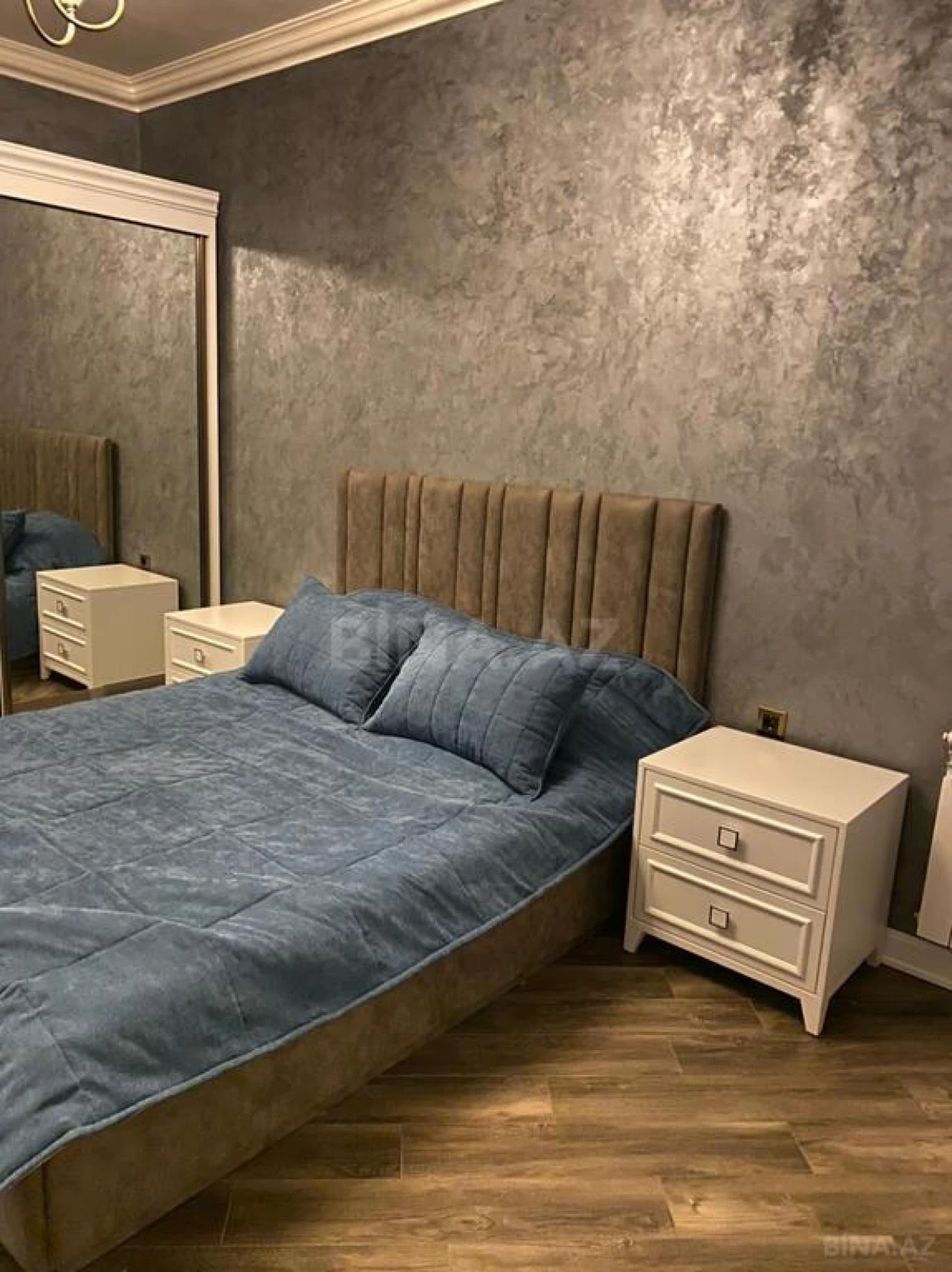 Kirayə verilir 2 otaqlı mənzil 108 m²