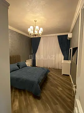 Kirayə verilir 2 otaqlı mənzil 108 m²