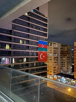 Kirayə verilir 2 otaqlı mənzil 108 m²