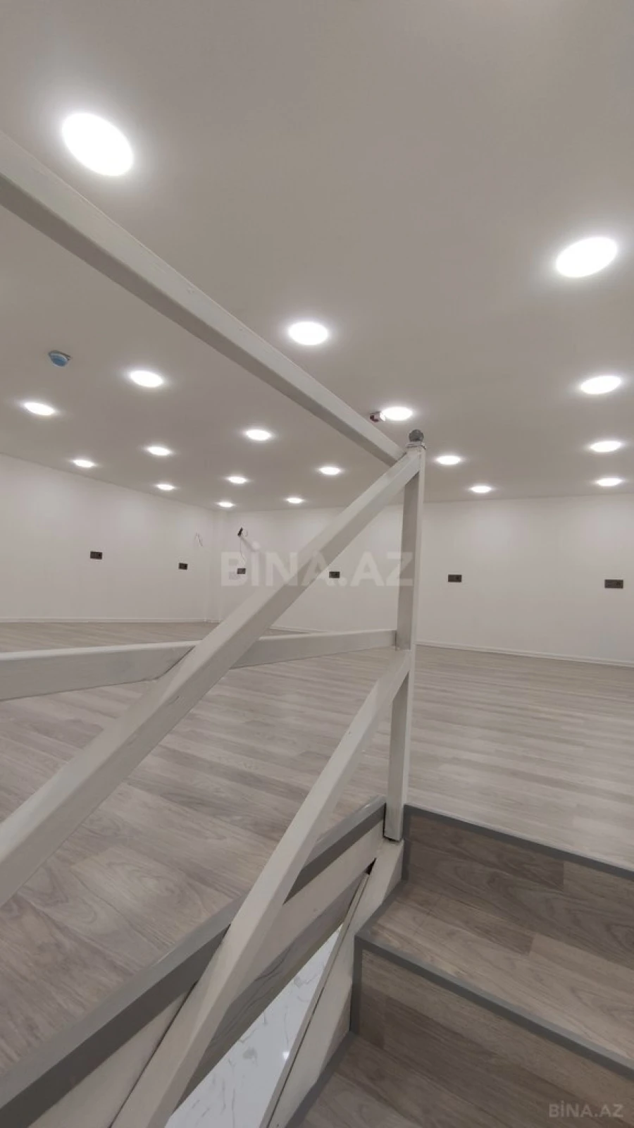 Satılır obyekt 160 m²