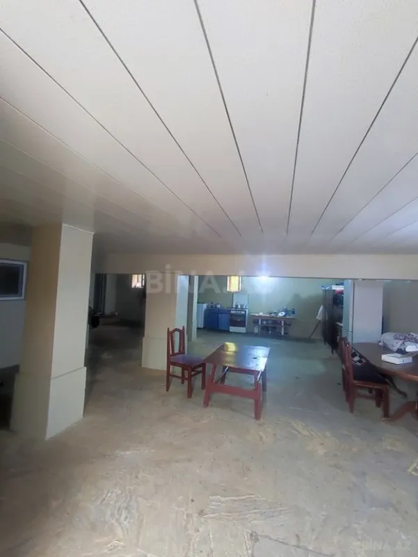 Satılır 5 otaqlı həyət evi 250 m²