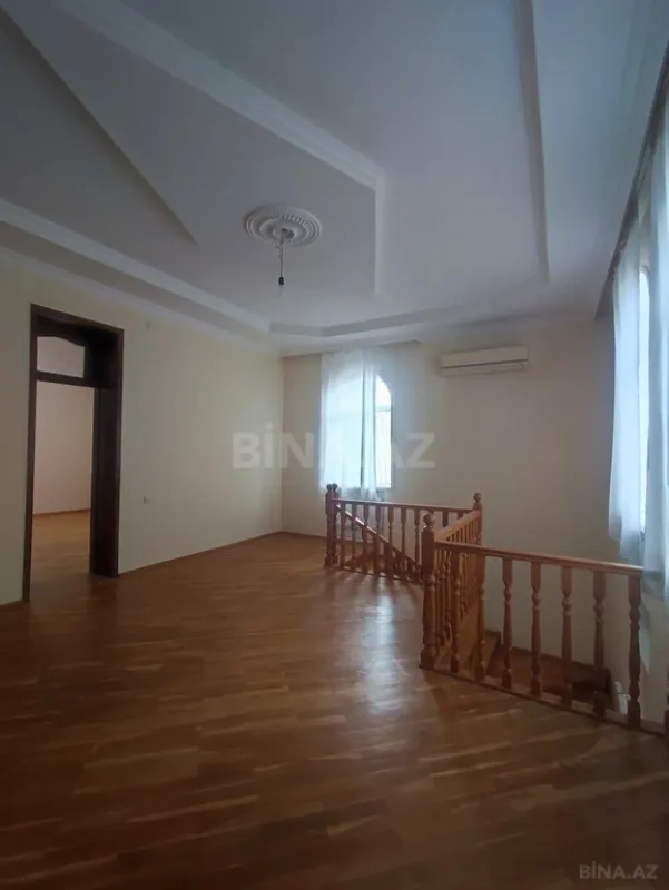 Satılır 5 otaqlı həyət evi 250 m²